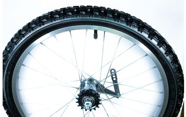 Колесо в сборе 20" заднее, алюминиевый обод, тормозная втулка, в сборе с покрышкой (20х1,95) и камерой (УТ00019441)