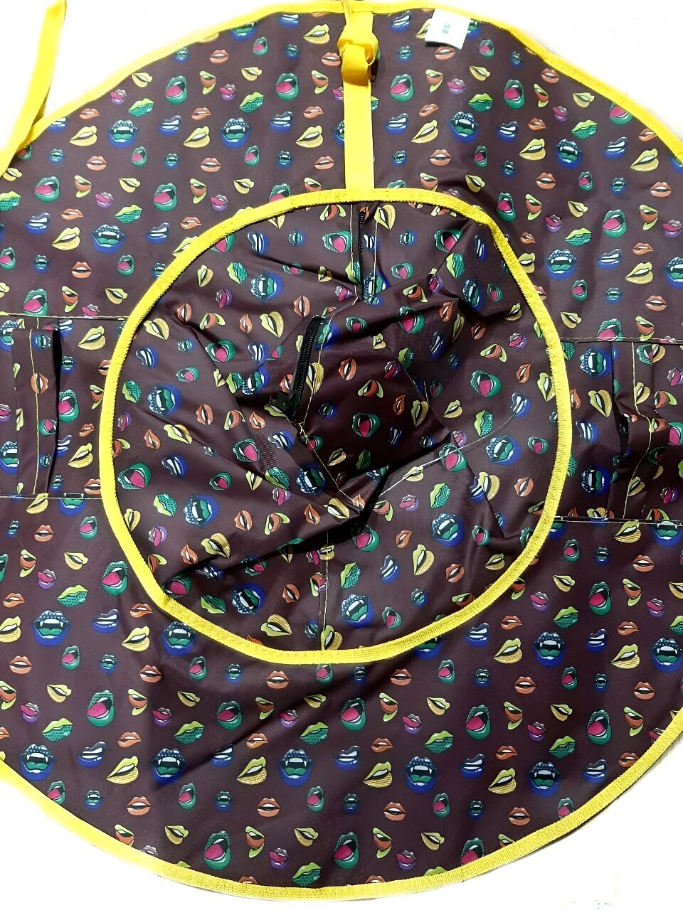 Санки надувные "Ватрушка" 100 см ПВХ/Oxford принт "LIPS" (КСНВ10047)